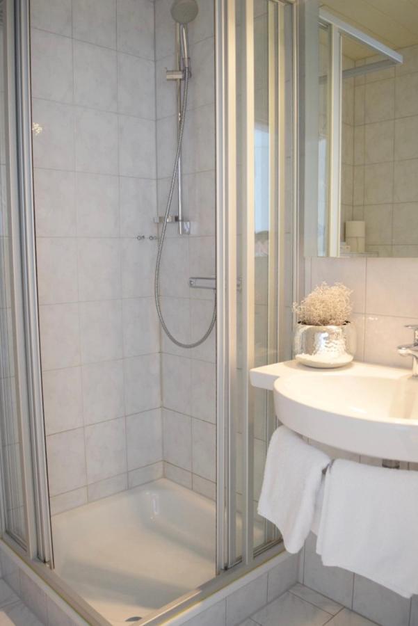 האטינגן Hotel An De Kruepe מראה חיצוני תמונה